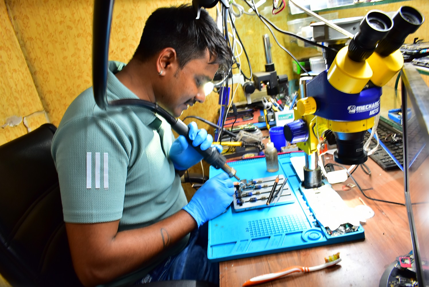 Mobile Repairing Course